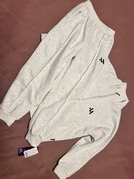 Женский костюм