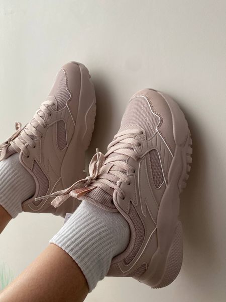 Кроссовки женские