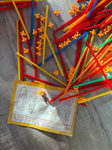 Детский конструктор с гибкими трубочками